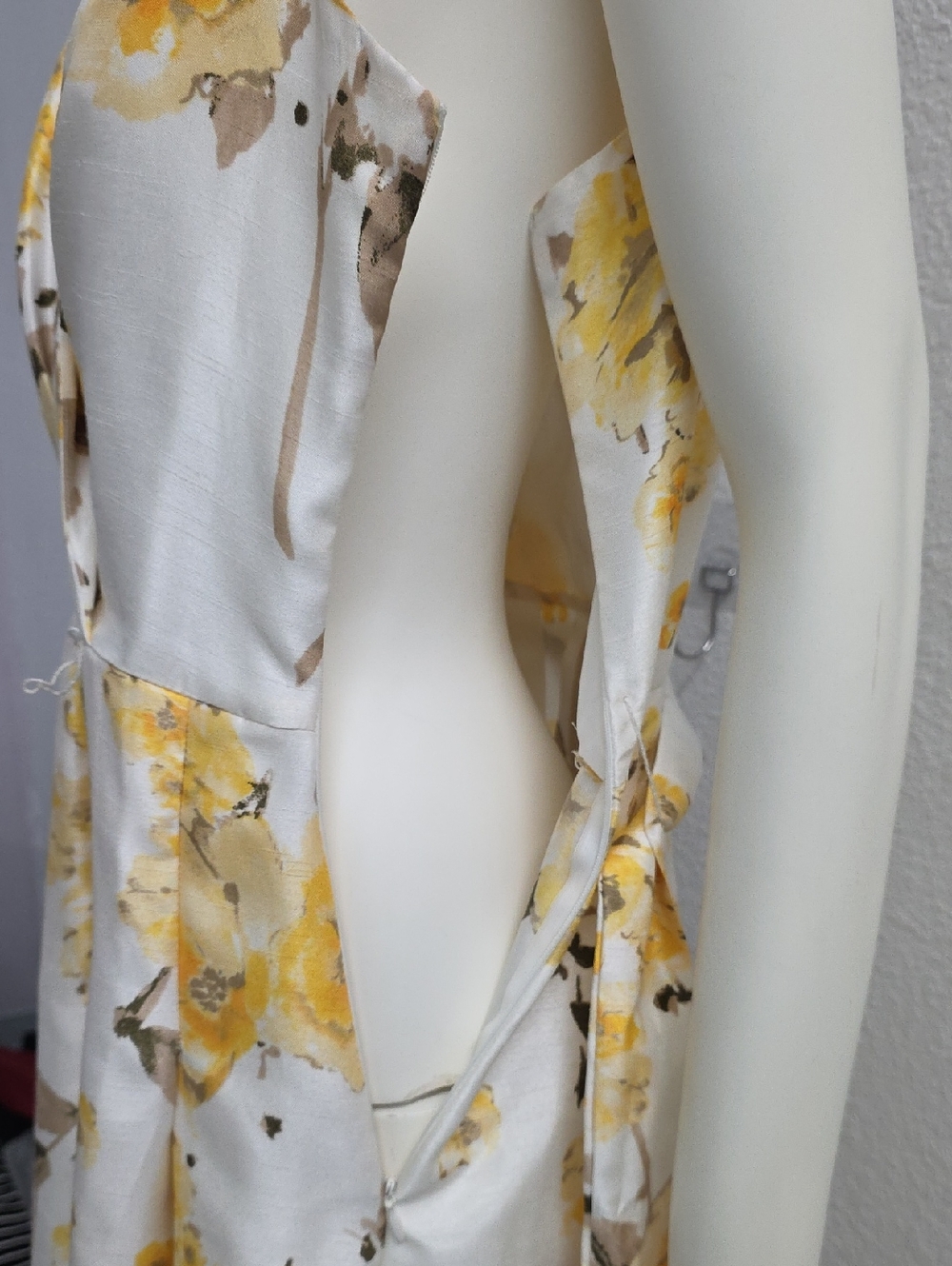 Yellow Floral Fit & Flare Sleeveless Summer Dress - Picture 7 of 9